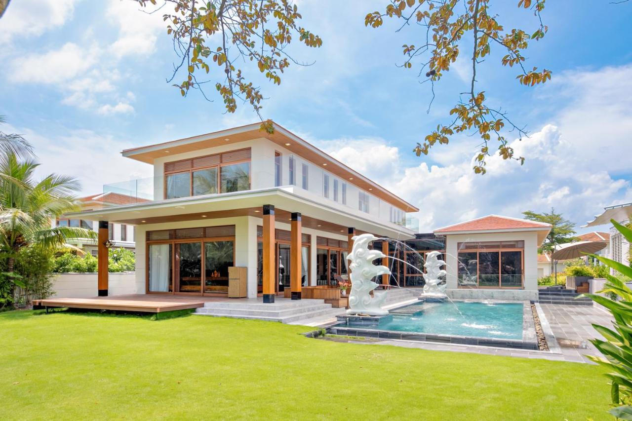 Deluxe Beach Villas By Danatrip Đà Nẵng Kültér fotó