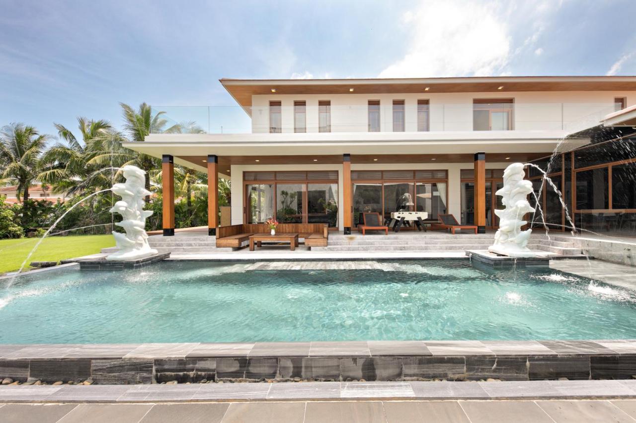 Deluxe Beach Villas By Danatrip Đà Nẵng Kültér fotó