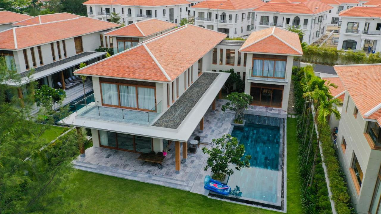 Deluxe Beach Villas By Danatrip Đà Nẵng Kültér fotó